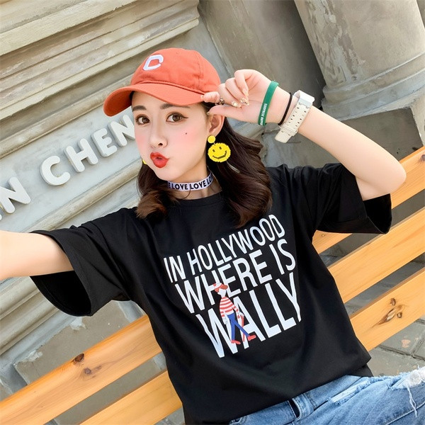 Καθημερινή γυναικεία μπλούζα με επιγραφές σε διαφορετικά χρώματα