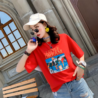 Γυναικεία μπλούζα σε διαφορετικά χρώματα