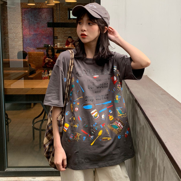 Alkalmi női blúz - széles modell feliratokkal