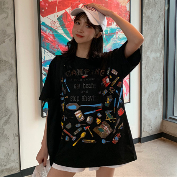 Alkalmi női blúz - széles modell feliratokkal