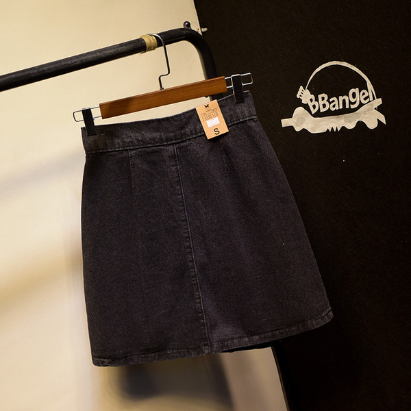 Modern női farmerszoknya sötétszürke elülső zsebekkel