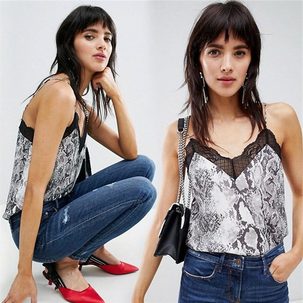 Stílusos női felső csipkével - két modell