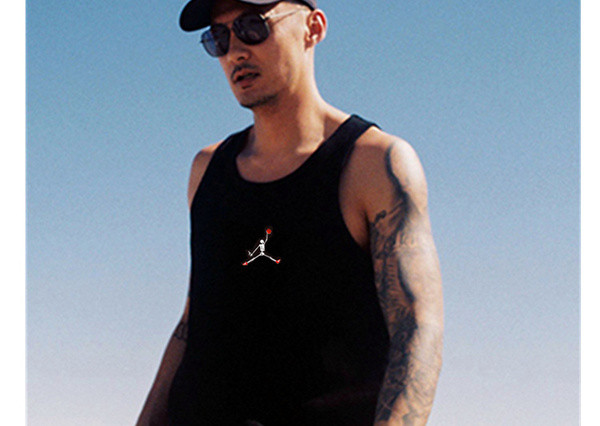 Maieu modern pentru bărbați cu aplicație în alb și negru