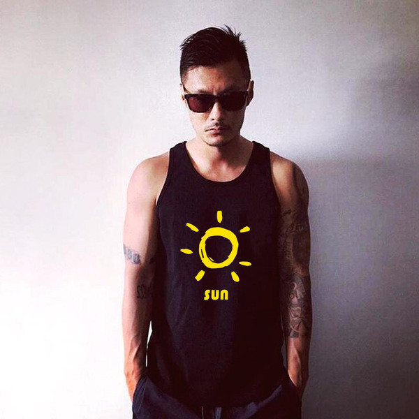 Ανδρικό καθημερινό αμάνικο σε δύο χρώματα με εφαρμογή