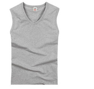 Egyszerű férfi felső három színben két modellben