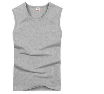 Egyszerű férfi felső három színben két modellben