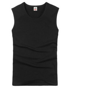 Egyszerű férfi felső három színben két modellben