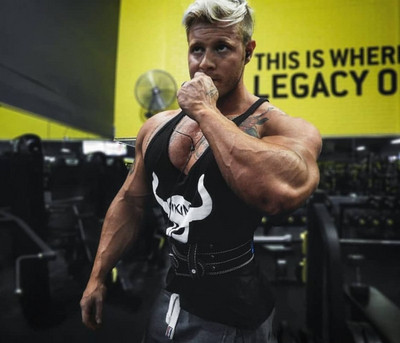 Férfi sportcipő fehér és fekete színben