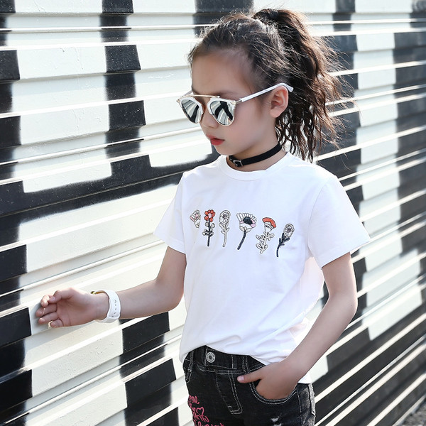 Modern gyerek póló lányoknak három modellben hímzéssel