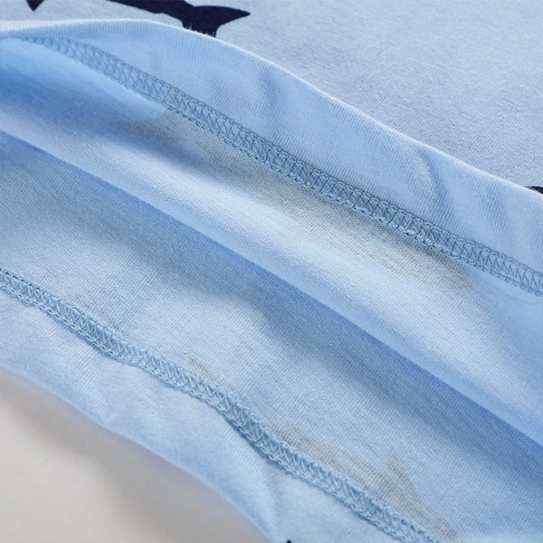 Modern gyerekpóló fiúknak rövid ujjal és zsebbel