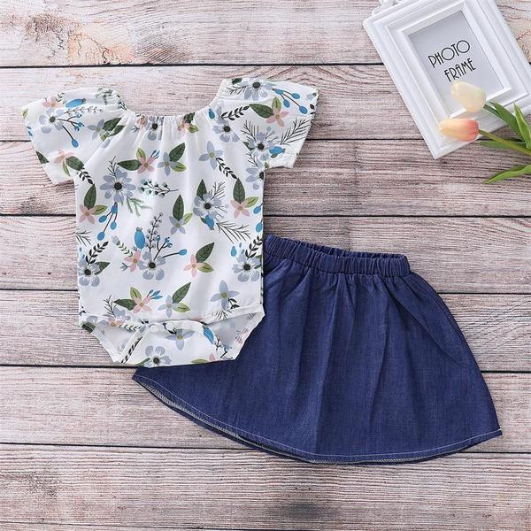 Modern baba szett lányoknak két részből - szoknya és body