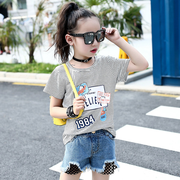 Napi csíkos gyerekpóló két színben mintával