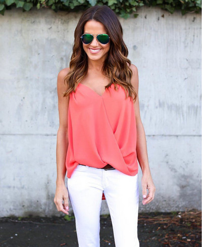 Modern női felső V-nyakkal, több színben