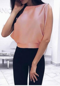 Stílusos női felső szalaggal a hátán három színben