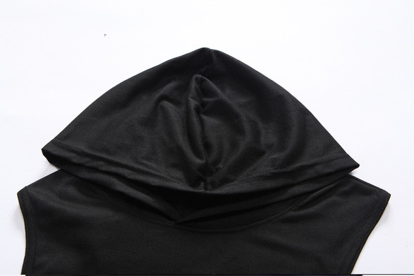 Спортен потник за мъже с качулка и джобове в различни цветове