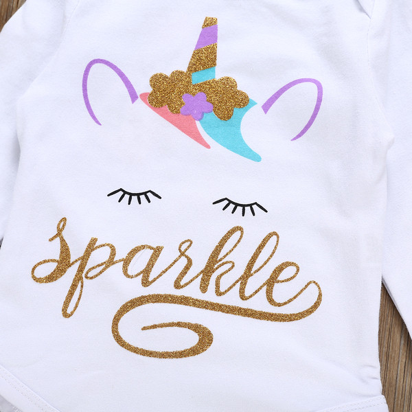 Korszerű babakészlet lányoknak két részből - szoknya és body