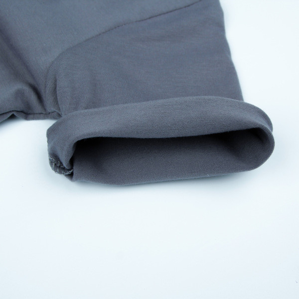 Korszerű gyerekpóló lányoknak szürke díszítéssel