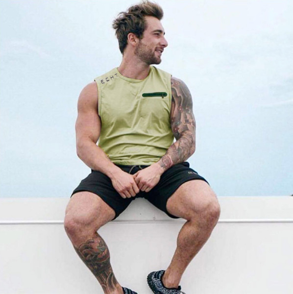 Μοντέρνο ανδρικό αμάνικο μπλουζάκι σε λευκό και πράσινο χρώμα