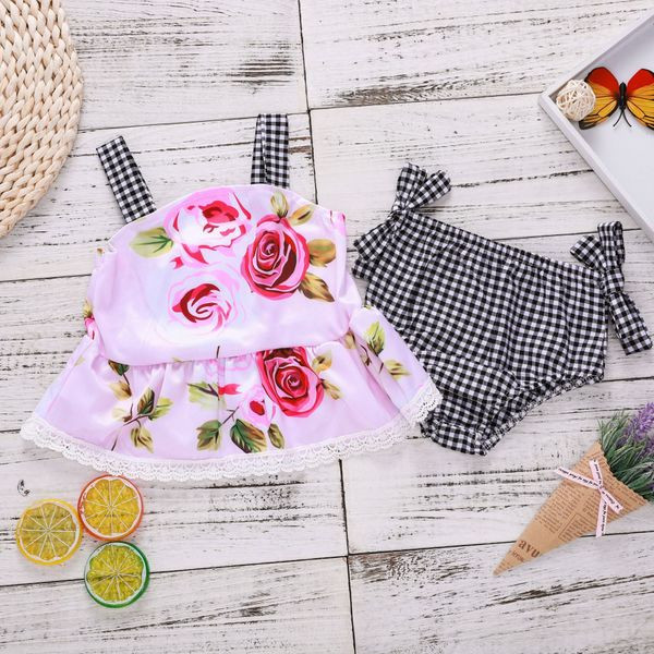 Modern gyerek fürdőruha lányoknak, két részből, virágos motívumokkal