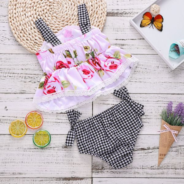 Modern gyerek fürdőruha lányoknak, két részből, virágos motívumokkal