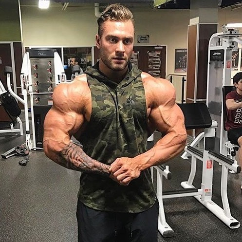 Ανδρικό αμάνικο μπλουζάκι  με κουκούλα σε δύο χρώματα