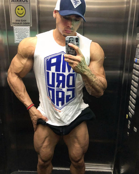 Μοντέρνο ανδρικό αμάνικο μπλουζάκι σε τρία χρώματα με επιγραφή