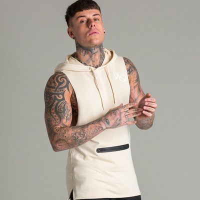 Aktuális férfi felső, kapucnival három színben