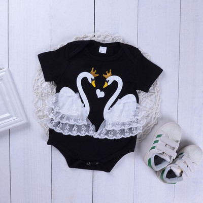 Modern baba test lányoknak 3D elemmel, fekete színben