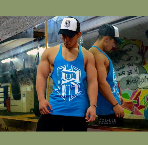 Casual ανδρικά αμάνικα μπλουζάκια σε τρία χρώματα με εφαρμογές