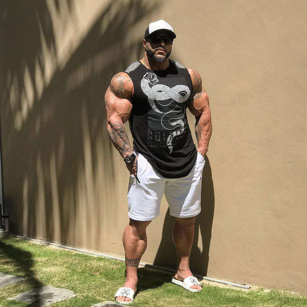 Modern férfi felső, fekete színben, rátéttel