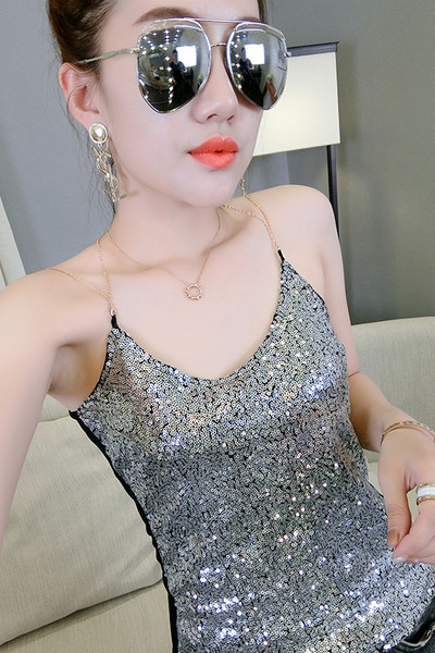 Top de damă actual cu paiete în mai multe culori