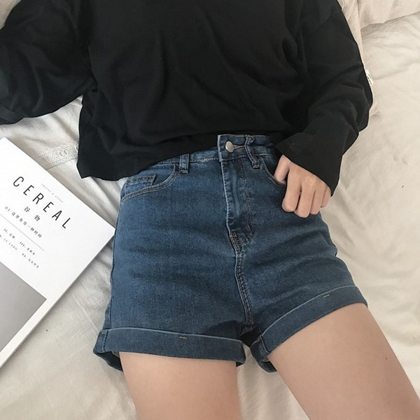 Alkalmi női rövidnadrág három színben, magas derékkal