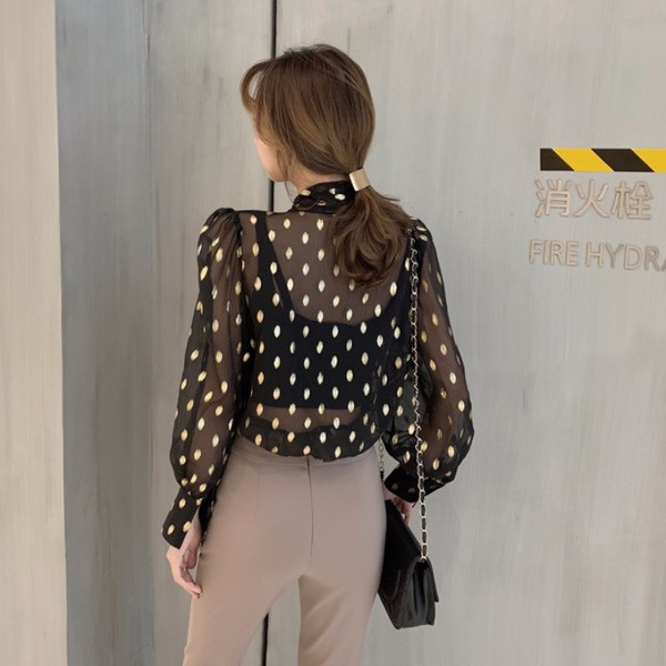 Актуална дамска риза в бял ,син и черен цвят 