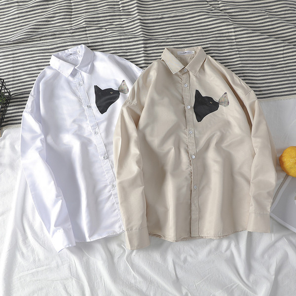 Мъжка риза с апликация в бял и бежов цвят