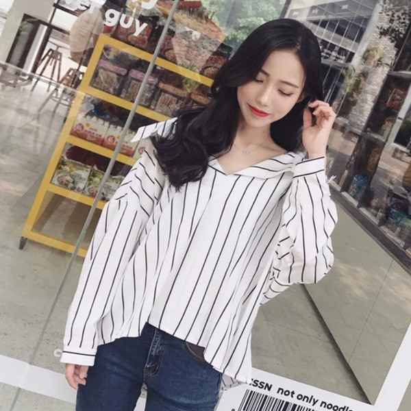 Дамска раирана риза с V-образно деколте асиметричен модел в три цвята  