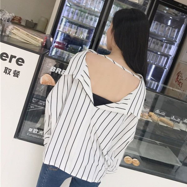 Дамска раирана риза с V-образно деколте асиметричен модел в три цвята  