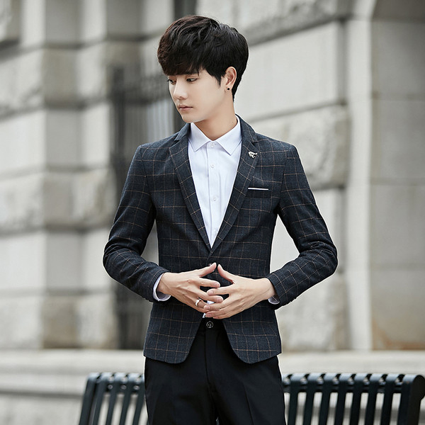 Елегантно мъжко сако в три цвята с метална брожка