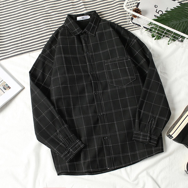 Ежедневна мъжка риза в черен цвят с джоб