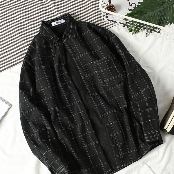 Ежедневна мъжка риза в черен цвят с джоб