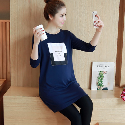 Модерна туника за бременни жени в няколко цвята с надпис и щампа