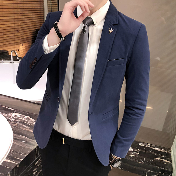 Stílusos férfi kabát zsebekkel és fém elemmel több színben