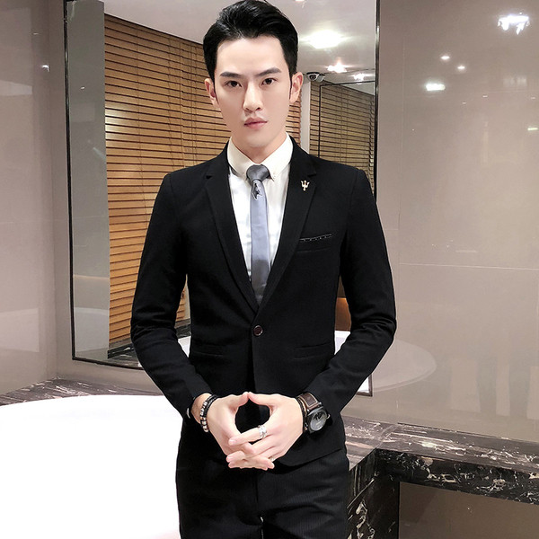 Stílusos férfi kabát zsebekkel és fém elemmel több színben