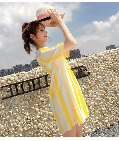 Стилна лятна рокля за бременни жени в жълт цвят