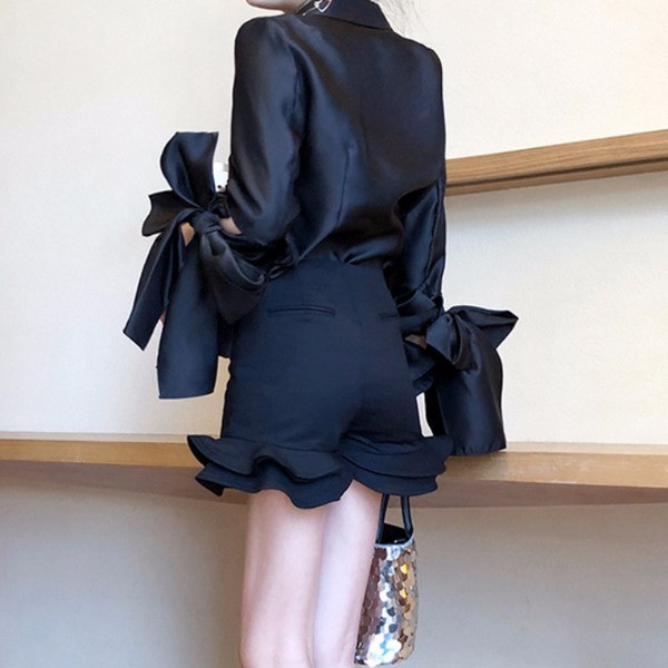 Aktuális lótusz ujjú női ing fekete színben