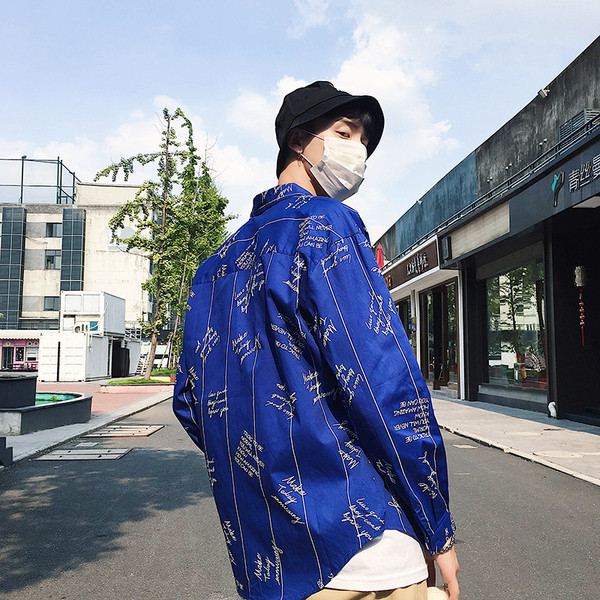 Férfi ing kék-fehér felirattal