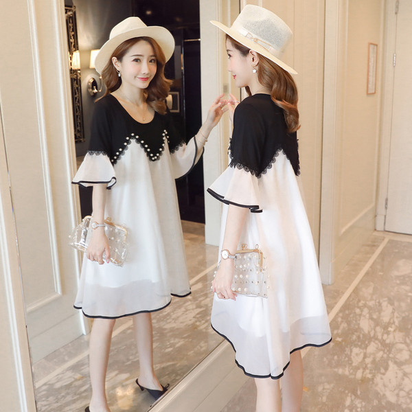 Stílusos rocker terhes nők számára lótusz ujjal és gyöngyökkel