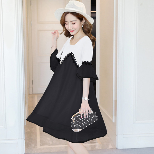 Stílusos rocker terhes nők számára lótusz ujjal és gyöngyökkel