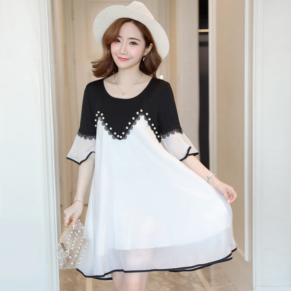 Stílusos rocker terhes nők számára lótusz ujjal és gyöngyökkel