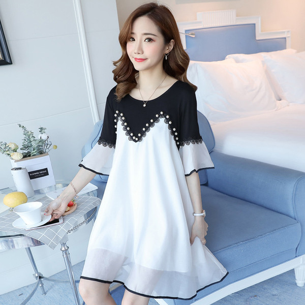 Stílusos rocker terhes nők számára lótusz ujjal és gyöngyökkel