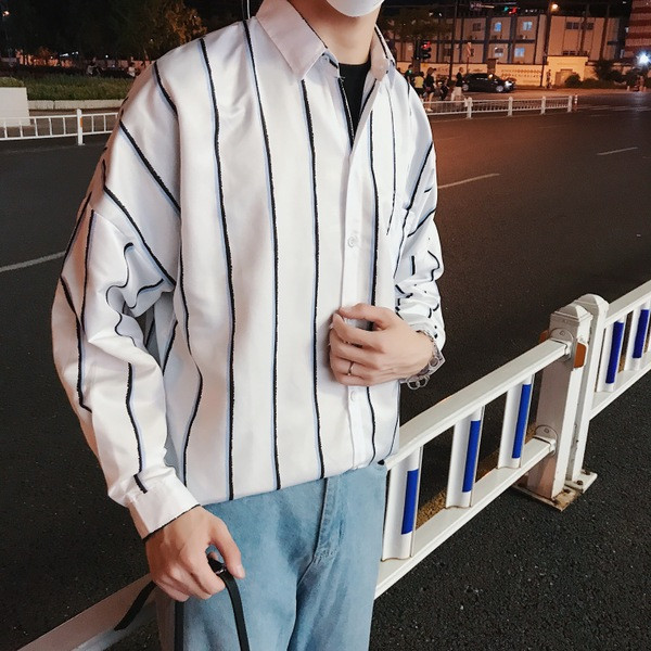 Férfi csíkos ing piros és kék színű zsebbel